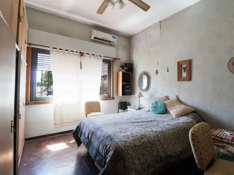 Casa 5 ambientes con 1 baño