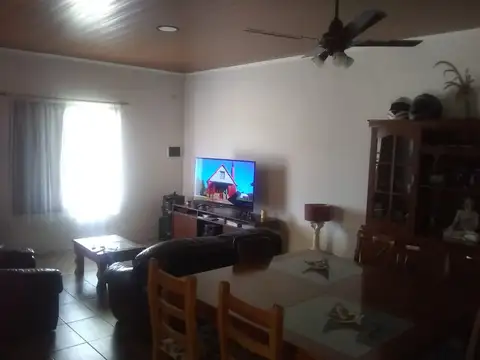 Vendo Casa con pileta en San Justo, Entre Ríos.