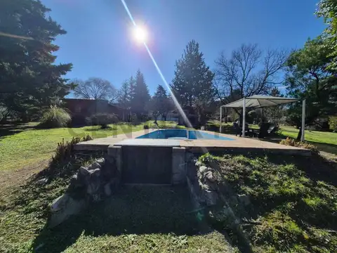 CASA + CABAÑA CON BAJADA AL RIO Y GRAN TERRENO- MOLINARI -