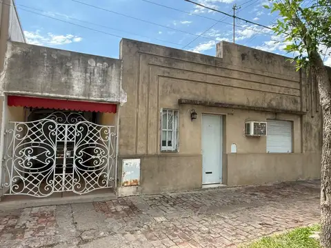 VENTA CASA CENTRICA - ESPERANZA