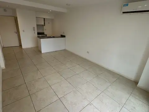 Departamento en Alquiler en Remedios de Escalada, $ 550.000