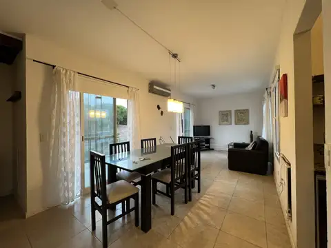 Azopardo 100, Piso 1
