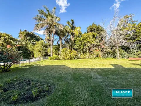 Casa 8 ambientes con 7 baños
