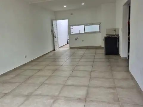 Depto Tipo Casa en Alquiler de 3 ambientes