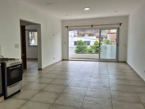 Depto Tipo Casa en Alquiler de 3 ambientes