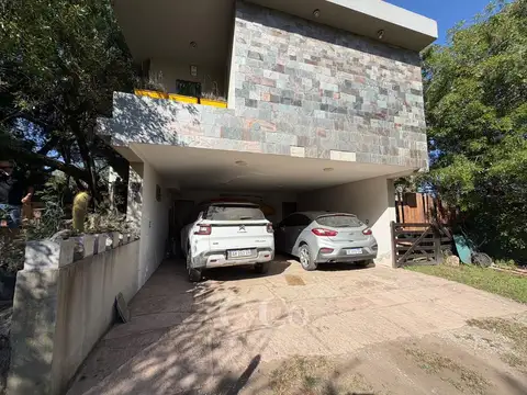 Venta Casa 3 Dormitorios Con Vista Panorámica, Pileta Y Cochera En Bº Cerrado Tierra Alta, Malagueño