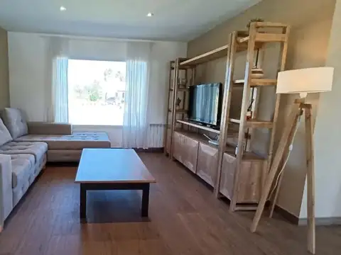 CASA ALQUILER TEMPORAL CINCO AMBIENTES EN RUMENCO JOVEN