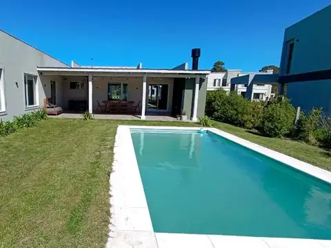 CASA ALQUILER TEMPORAL CINCO AMBIENTES EN RUMENCO JOVEN
