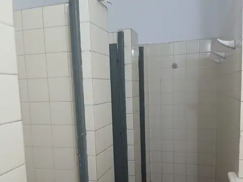 Galpón  700 m2 con Pte. Grua 5 toneladas -
