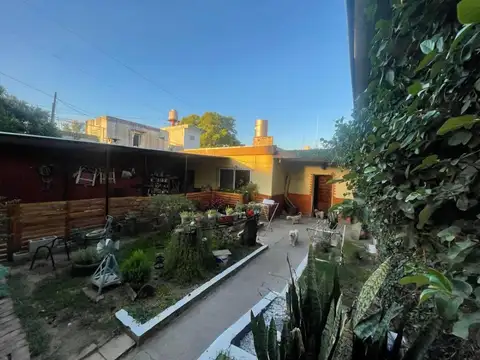 ORR. Oportunidad de Venta de casa con local y dpto.