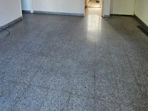 Departamento en Alquiler en Monte Castro, $ 900.000