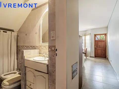 Casa 5 ambientes con 2 baños