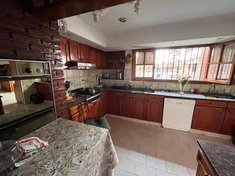 CASA EN VENTA - Castelar Norte