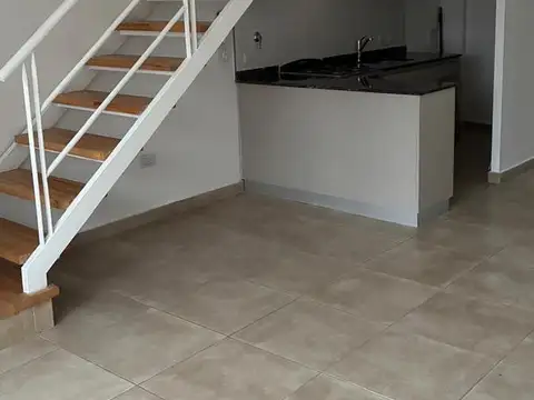 Depto Tipo Casa en Venta 2 años