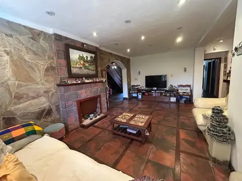 Casa en Venta en Temperley, USD 390.000