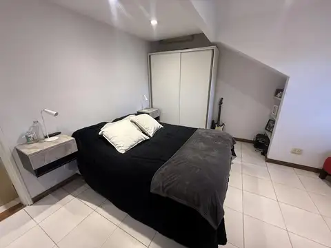 Casa 6 ambientes con 2 baños