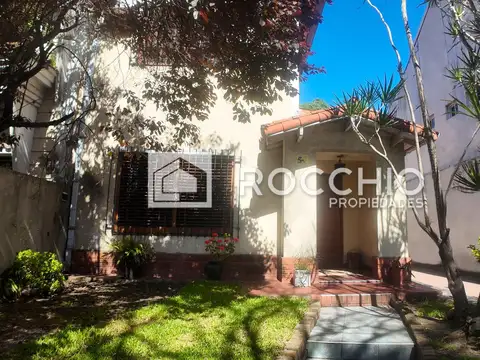Casa en Venta con 4 cocheras