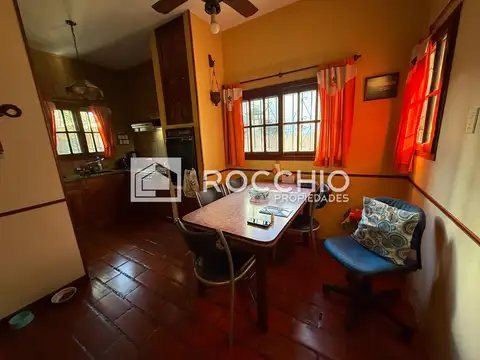 Casa en Venta con 4 cocheras