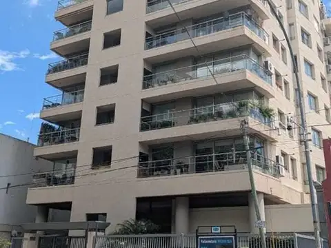 Departamento 3 amb con terraza, parrilla y cochera en Olivos