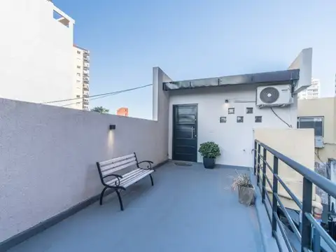 25 de Mayo 40 , Piso 2