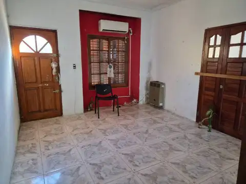 Casa en Venta en Adrogue, USD 135.000