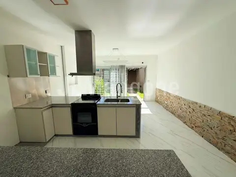 Depto Tipo Casa en Venta en Ituzaingo Sur, USD 144.900