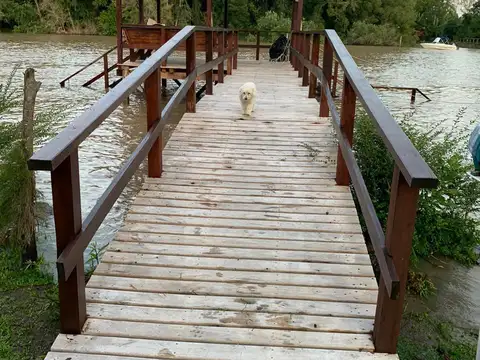 Casa 4 ambientes con 2 baños