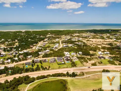 Terreno en venta - 850Mts2 - Barrio Ecuestre, Costa Esmeralda
