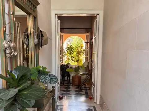 Casa en venta - 4 Dormitorios 5 Baños - Tandil