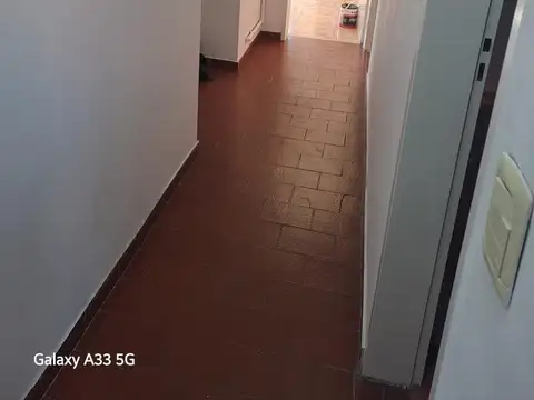 Departamento en primer piso con dos habitaciones en alquiler. Rafael Calzada