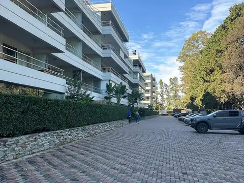 Bouquet Torre II. Entre Panamericana Km 43,5