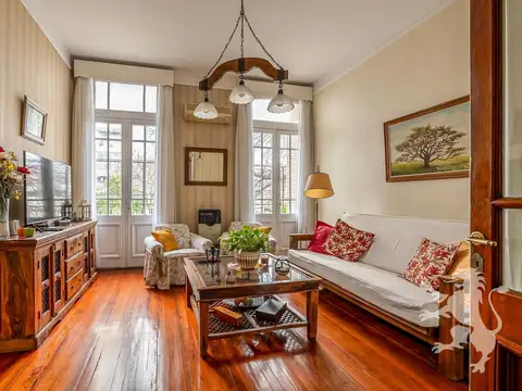 Depto Tipo Casa en Venta 100 años