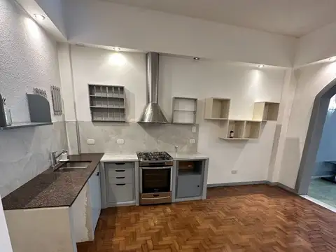 VENTA PH 4 AMBIENTES SAENZ PEÑA AL FRENTE PERMUTA