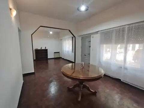 Depto Tipo Casa 2 ambientes con 1 baño