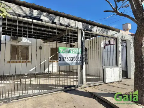 CASA 3 DORMITORIOS DOS BAÑOS BARRIO HUAICO
