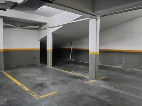 NUEVO PRECIO  VENTA COCHERA MUY AMPLIA EN BARRIO PARQUE HOLMBERG/DONADO