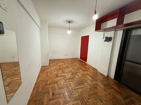 Venta monoambiente C/PATIO en La Perla