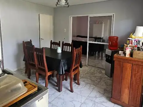 Casa en alquiler 4 dormitorios 3 baños! En Pilar
