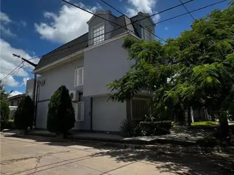 Casa en Alquiler de 3 dormitorios
