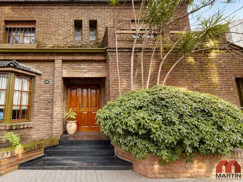 Casa en Venta de 5 Ambientes en Martinez con Suite, Playroom, Jardin y Cochera
