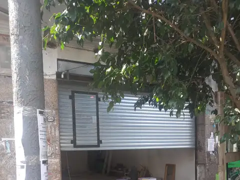 Local en Alquiler en Monte Castro, $ 1.050.000