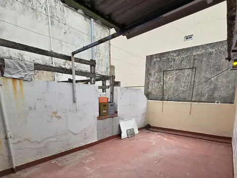 Elizalde 100, Piso 1