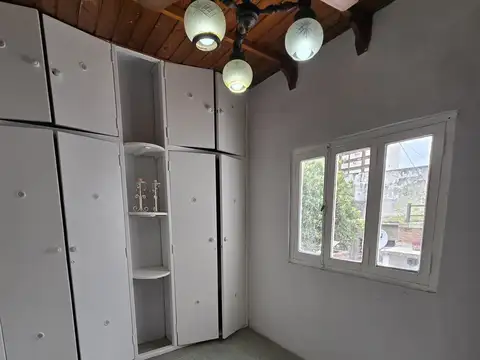 Elizalde 100, Piso 1