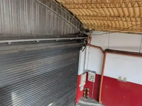 Venta de galpón de 750 m² en Villa Ortúzar.