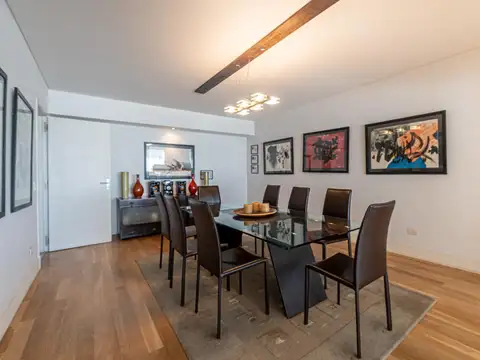 Departamento en Venta con 3 cocheras