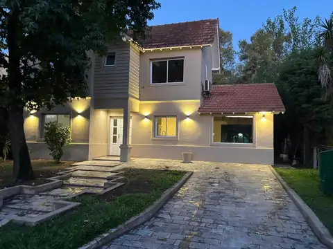 CASA EN  BARRIO CERRADO HARAS MARIA ELENA