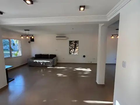 Casa en Venta en Haras María Elena, USD 229.000