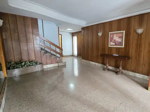 Sin expensas - Monoambiente con cocina separada - Portería