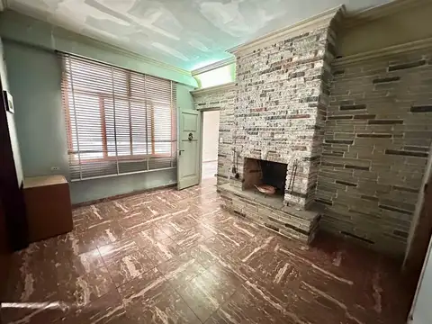 VENTA CASA  4 AMBIENTES WILDE GARAGE PATIO