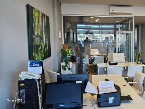 Excelente Oficina totalmente equipada y Amoblada